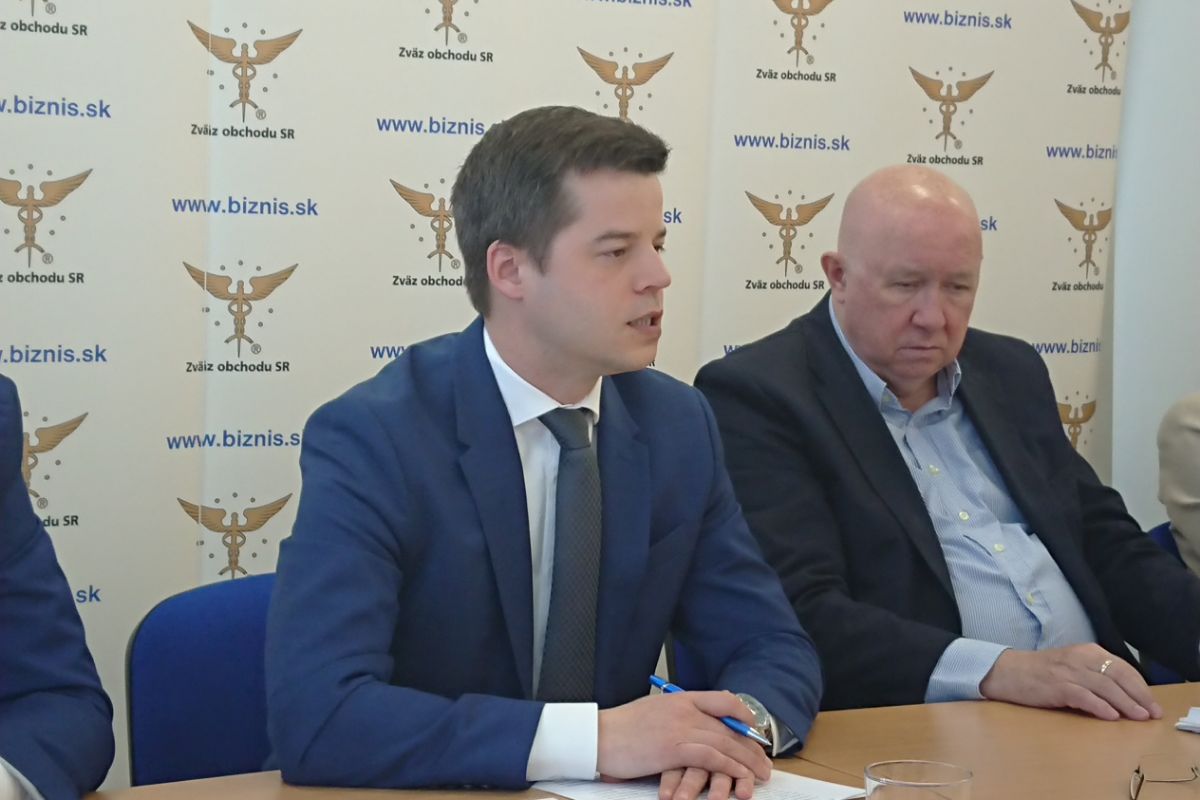 Obchodníci lobujú u poslancov, aby zmenili zákon o neprimeraných podmienkach