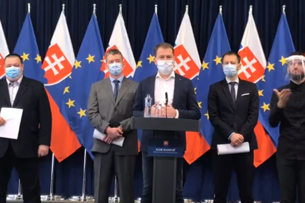 Vláda: V nedeľu budú zatvorené