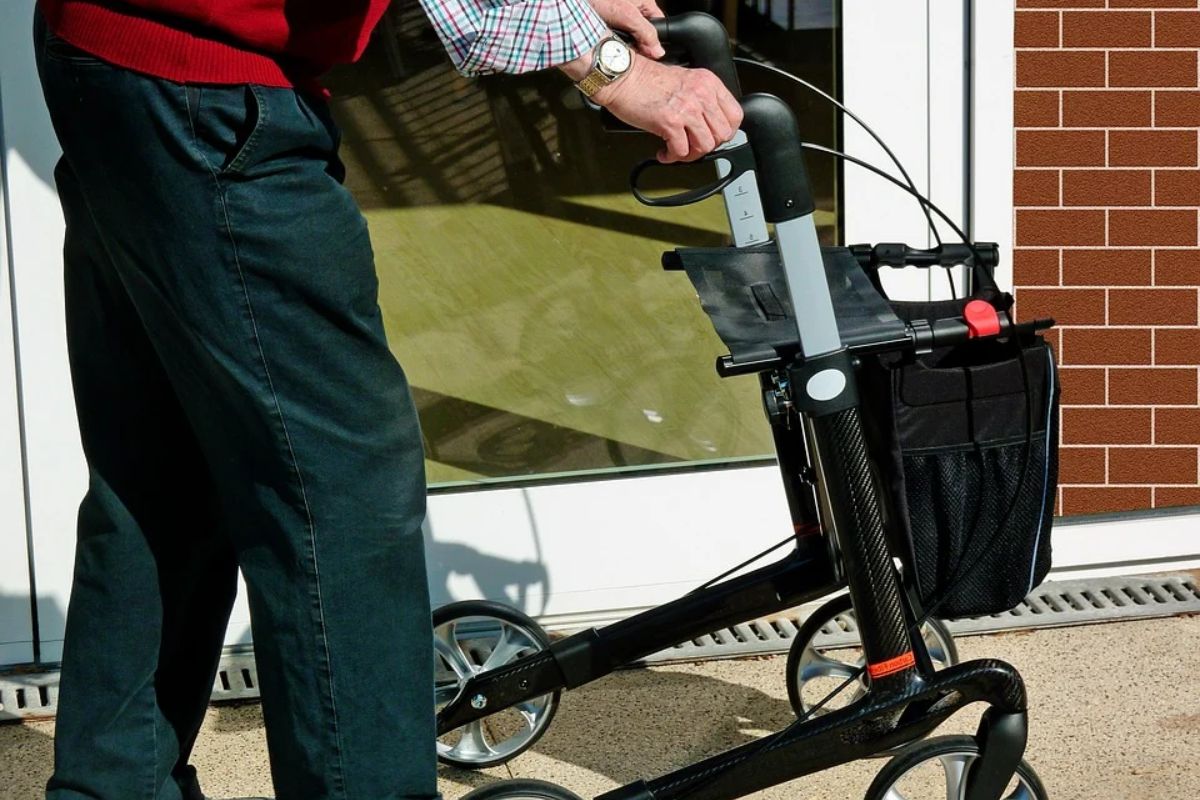 Seniori sa sťažujú na vyhradené hodiny