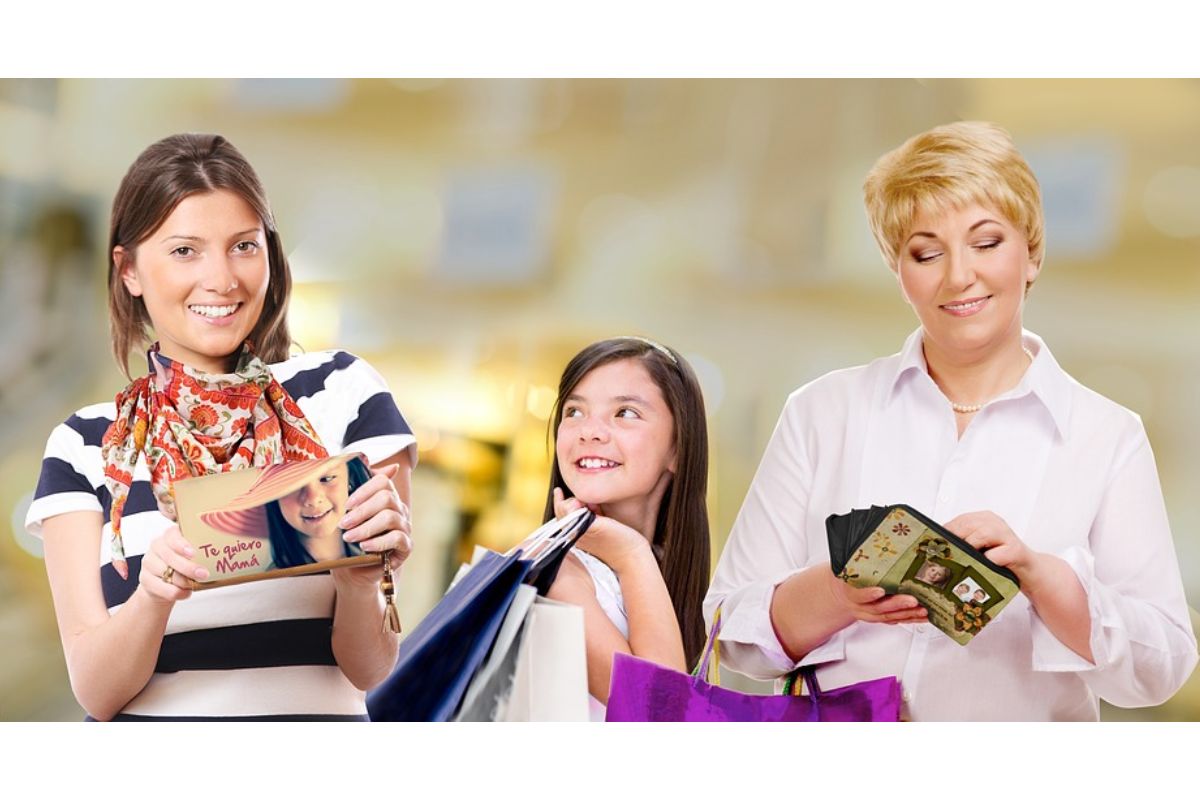 Nákupy v zahraničí sa historicky prepadli