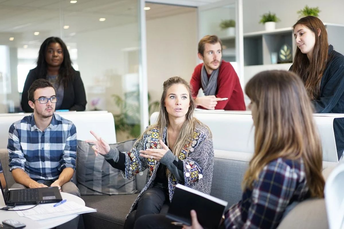 V interiéri môže byť bez rúška viac ľudí