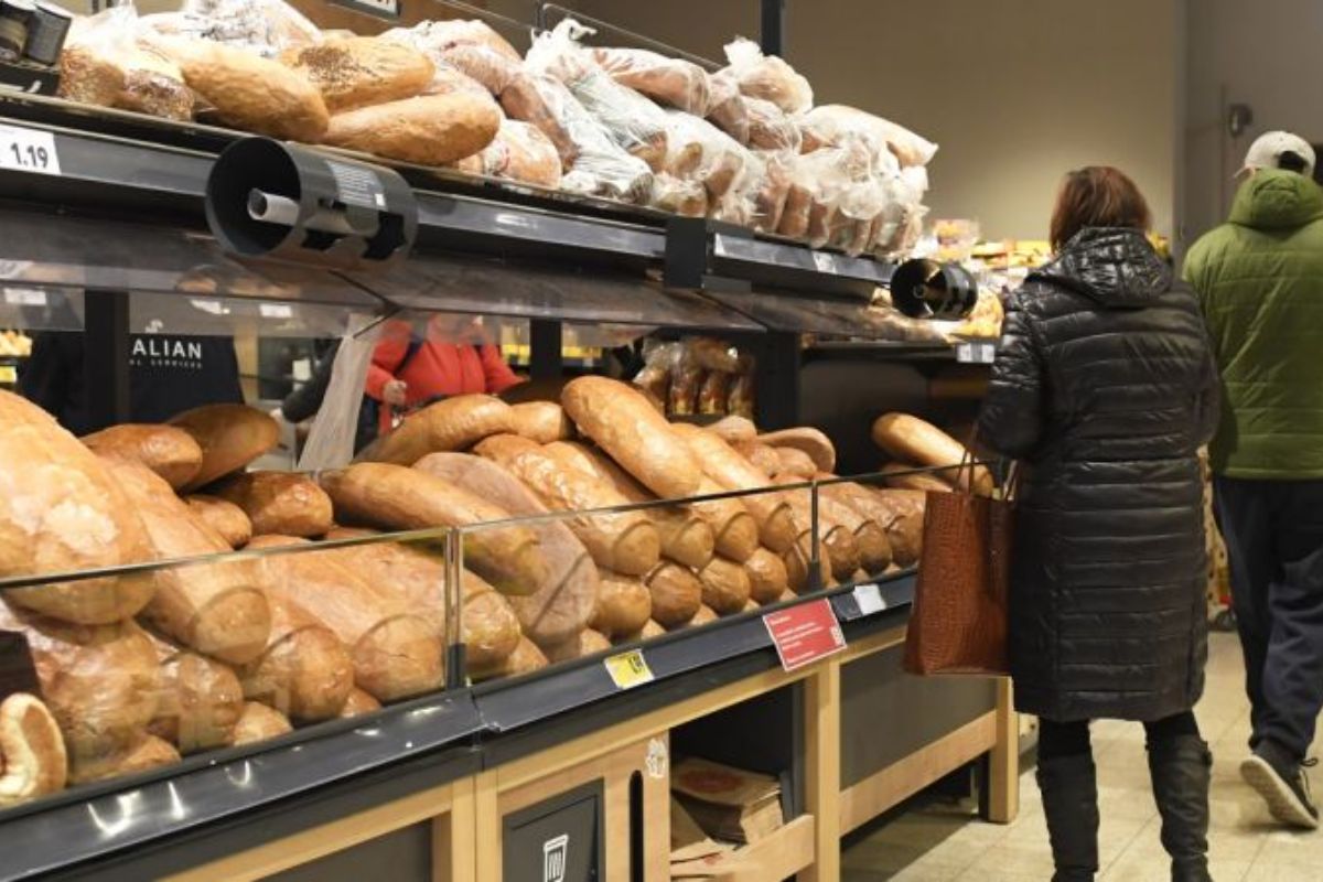 Zväz obchodu: Možnosť, aby infikovaní vírusom mohli nakupovať, by sa mala zrušiť