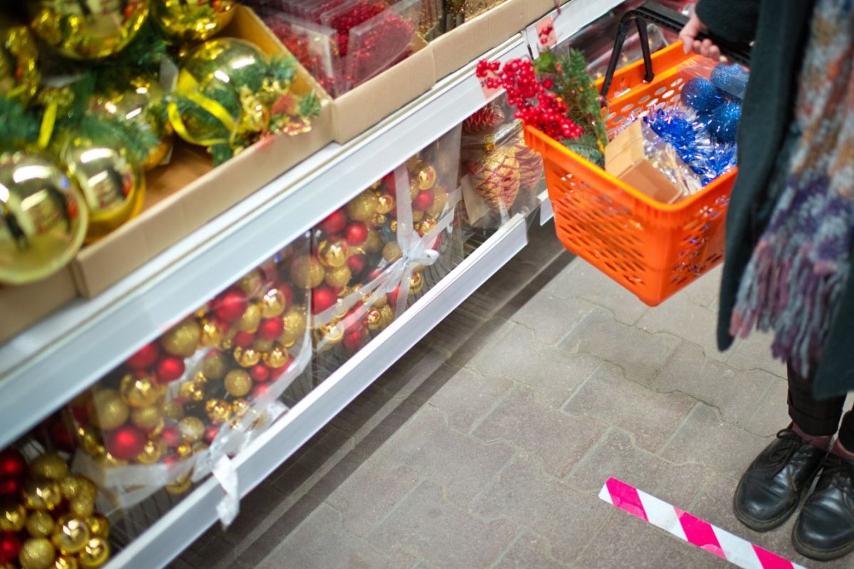 Infikované osoby majú povolené ísť na nákup, Zväz obchodu sa búri: Môžu rozsievať nákazu