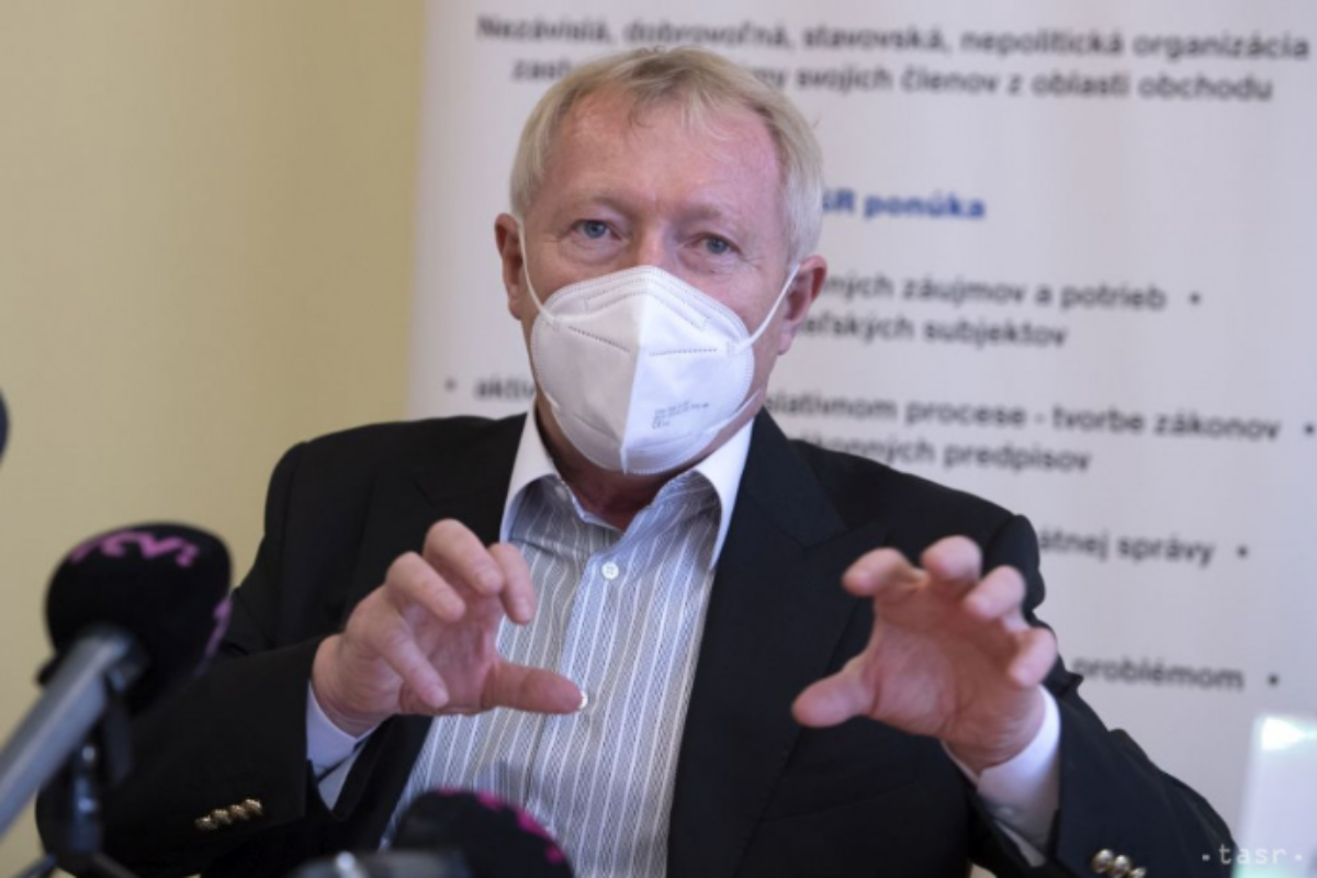 Obchodníci chcú otvorenie všetkých obchodov za prísnych podmienok