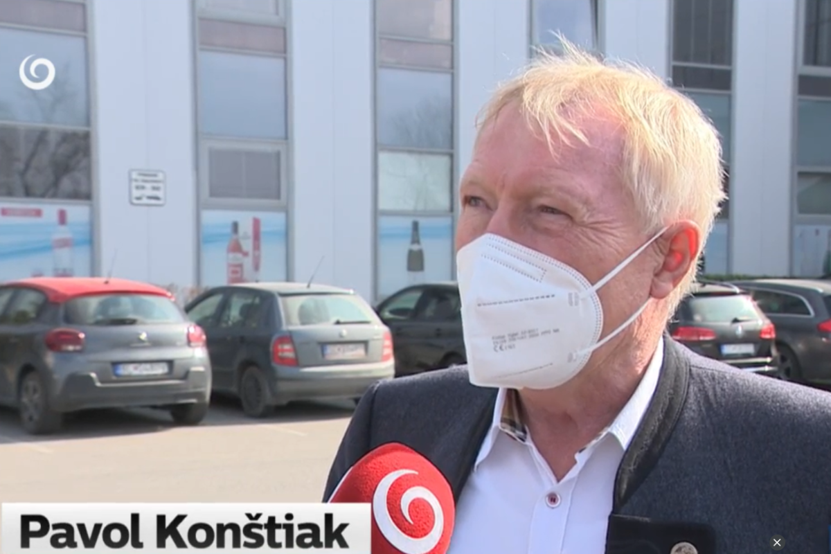 Bratislava, Slovensko: Pomoc viazne pre vládnu krízu