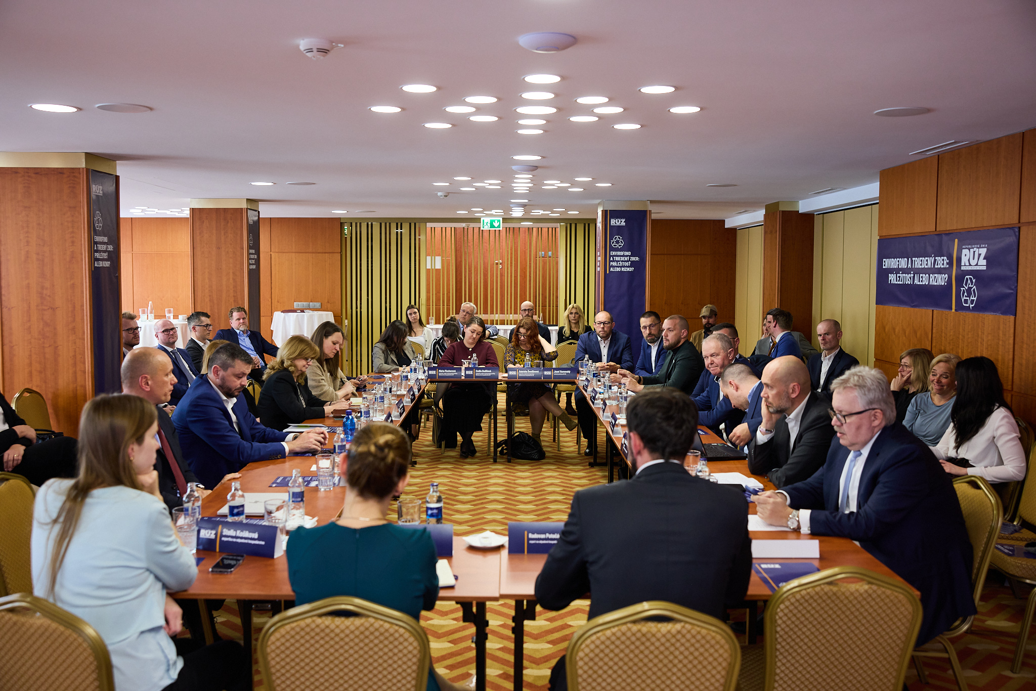 Nenarušujte funkčný systém triedeného zberu, upozorňujú zamestnávatelia, samosprávy, aj Protimonopolný úrad