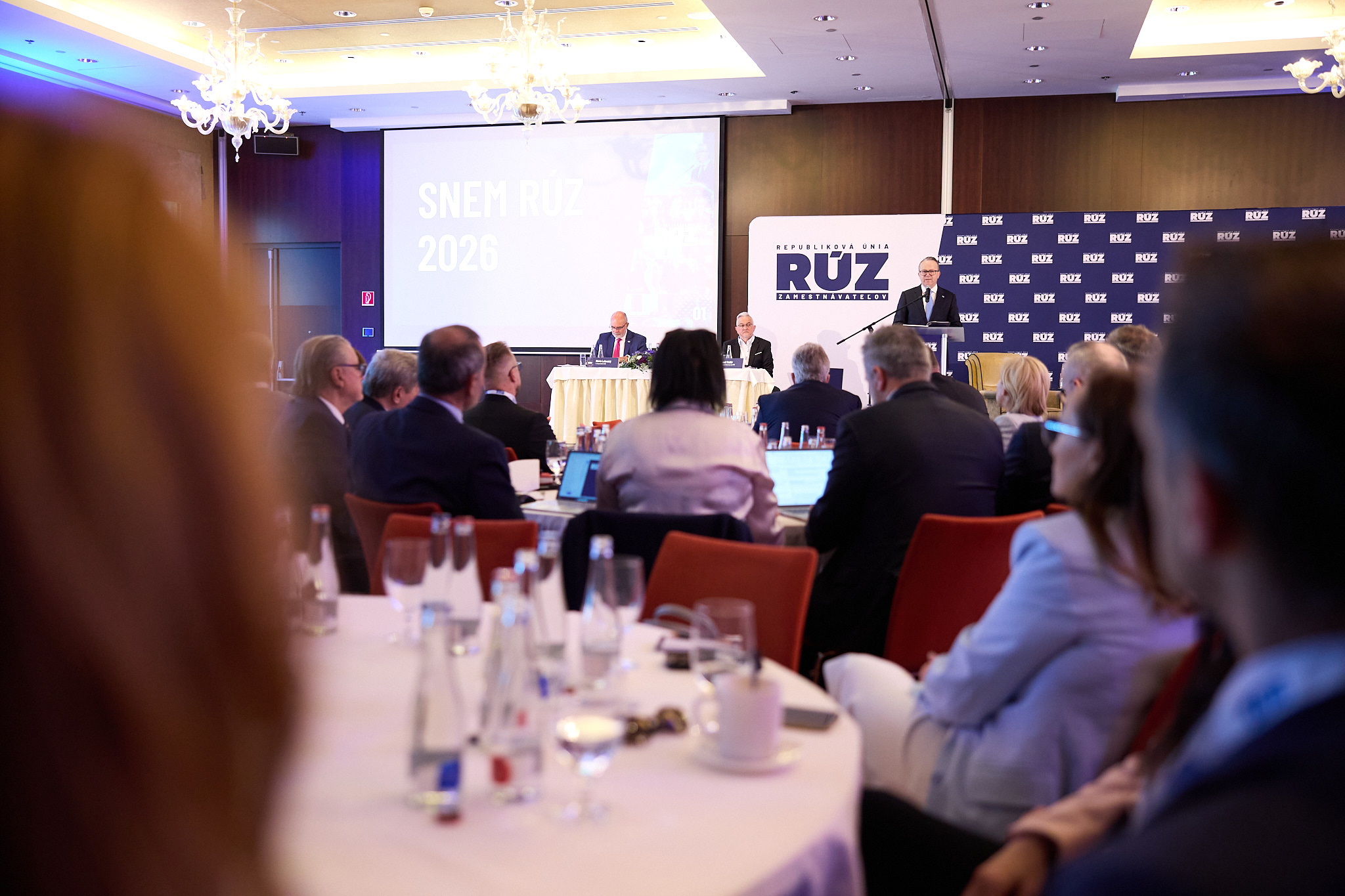 Výročný Snem RÚZ: Slovensko potrebuje odvážne reformy, stabilné verejné financie a jasnú víziu do budúcnosti – zhodli sa zamestnávatelia s predstaviteľmi vlády